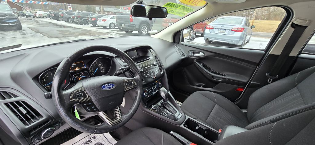 2017 Ford Focus Image 11