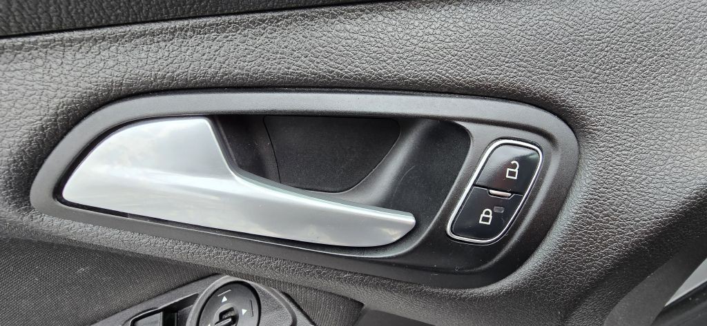2017 Ford Focus Image 12