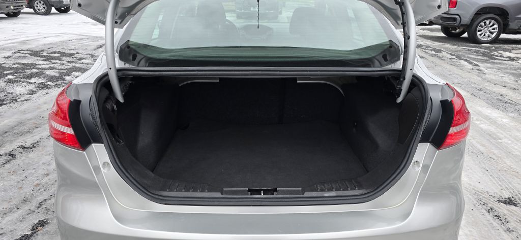 2017 Ford Focus Image 17