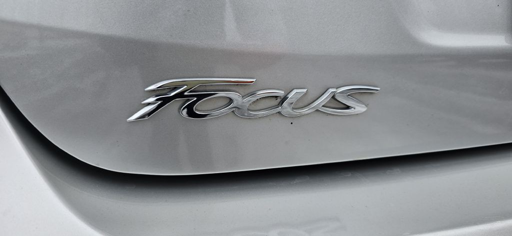 2017 Ford Focus Image 19