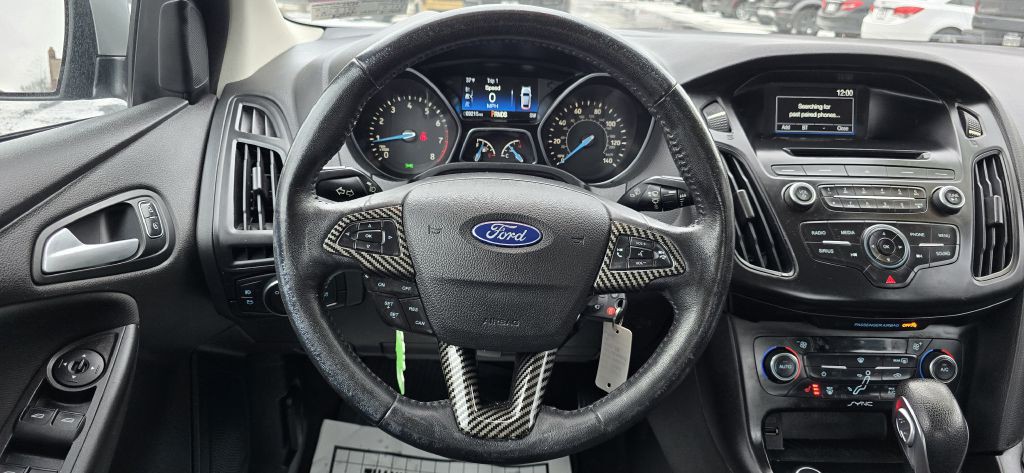 2017 Ford Focus Image 42