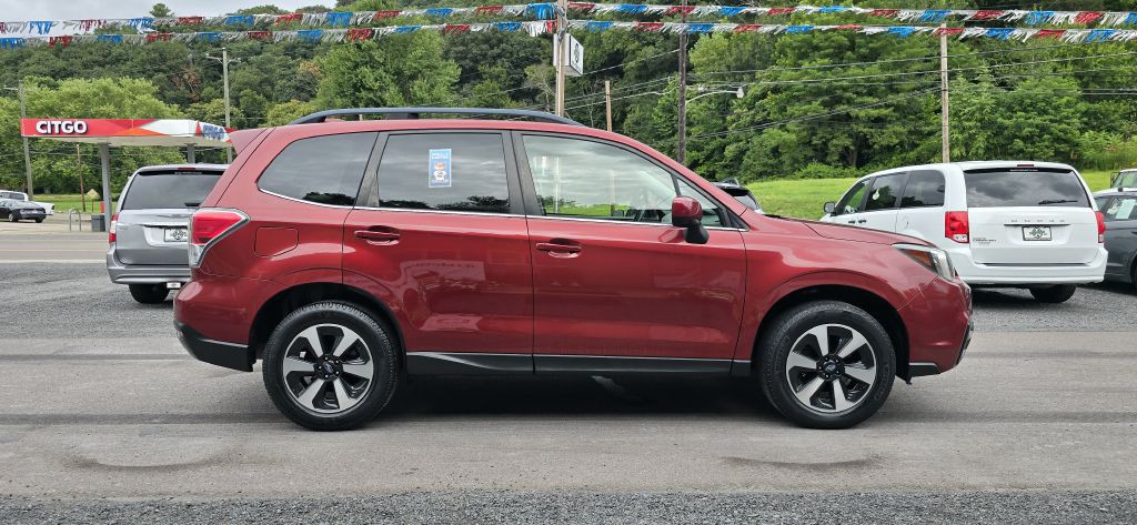 2017 Subaru Forester Image 1