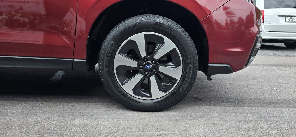 2017 Subaru Forester Image 8