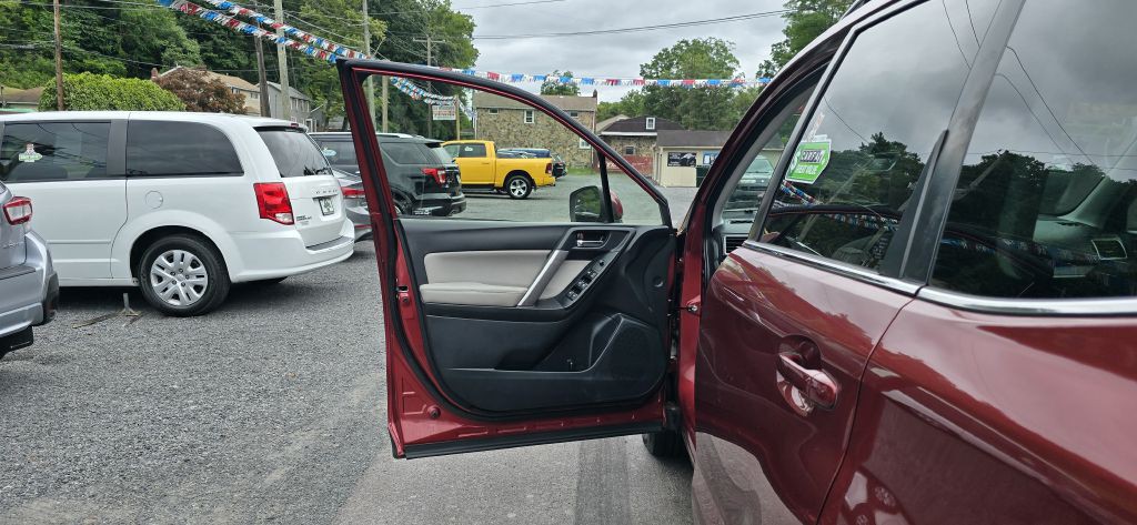 2017 Subaru Forester Image 10