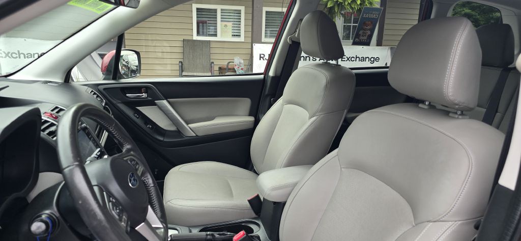 2017 Subaru Forester Image 14