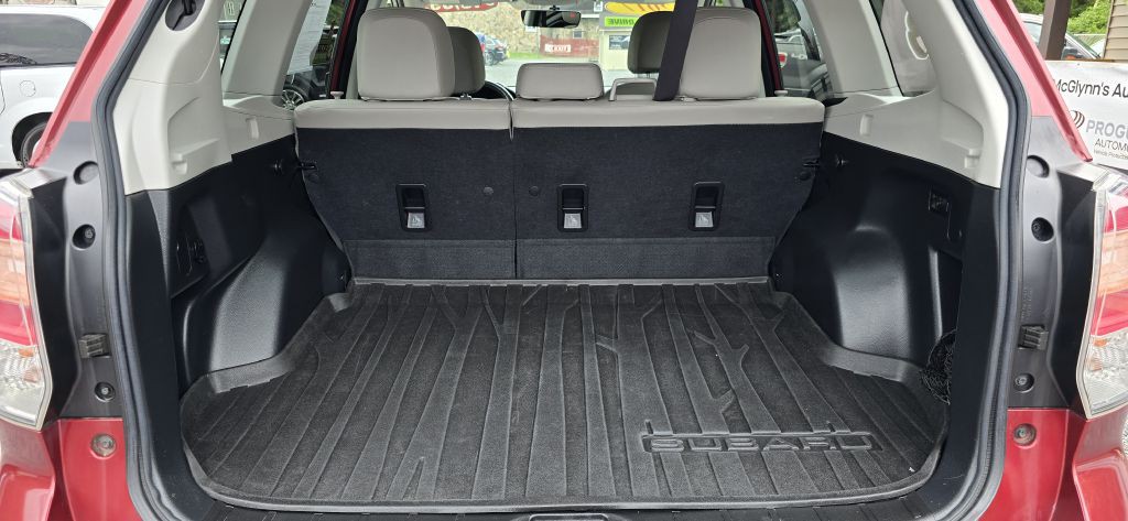 2017 Subaru Forester Image 24