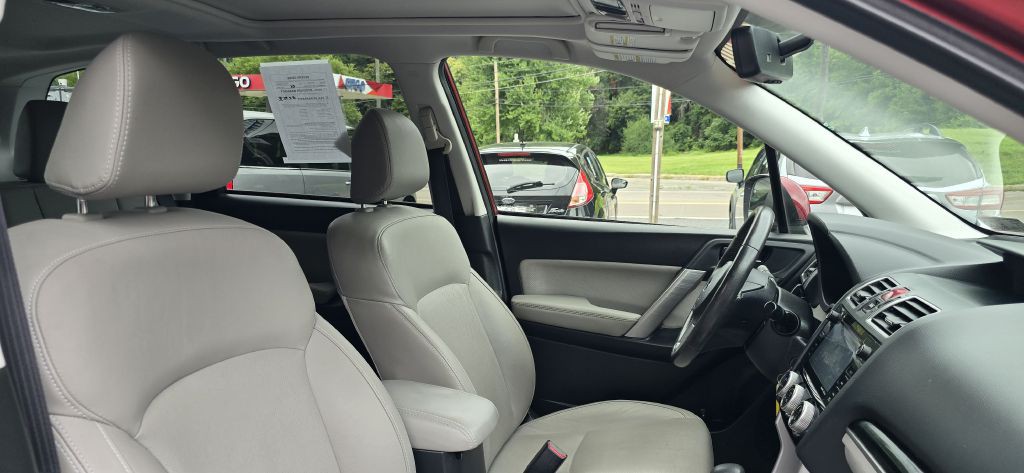 2017 Subaru Forester Image 28