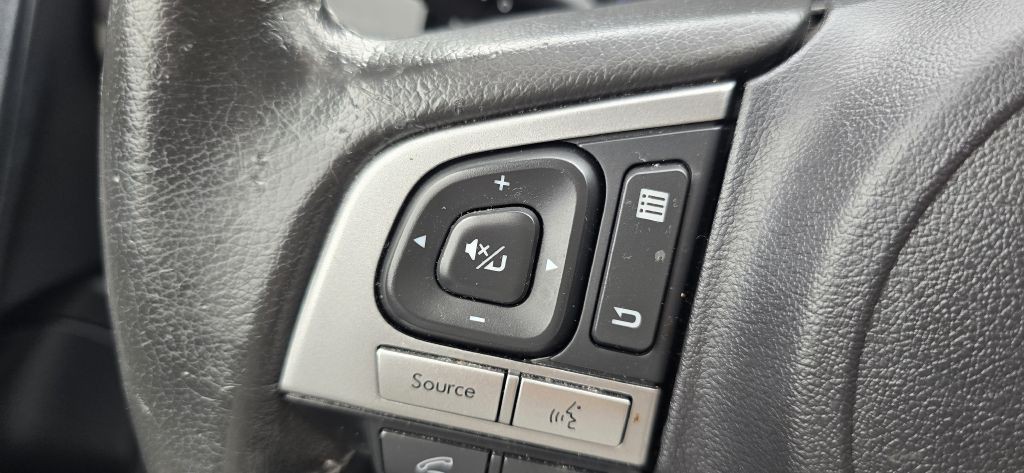 2017 Subaru Forester Image 40
