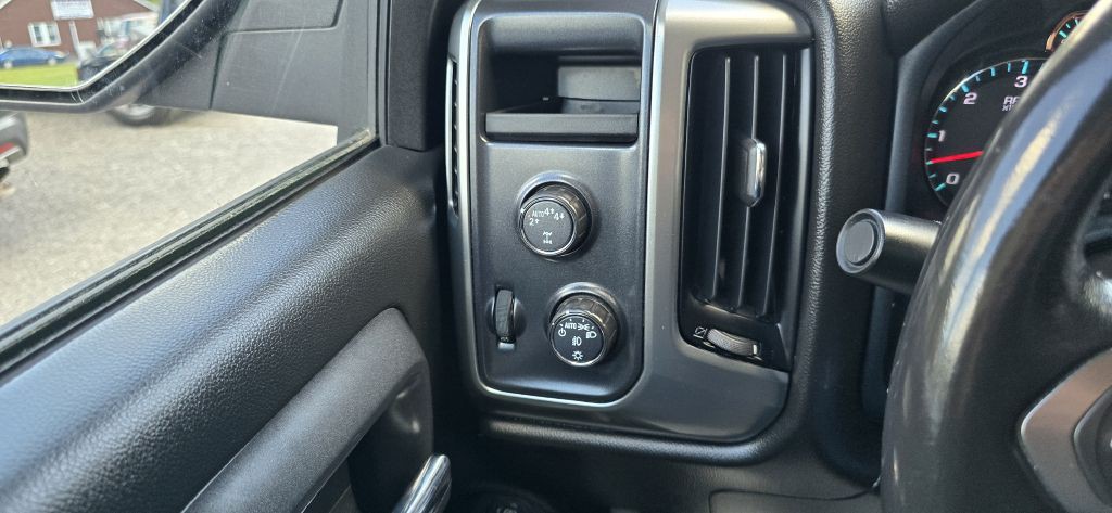 2018 Chevrolet Silverado 1500 Image 45