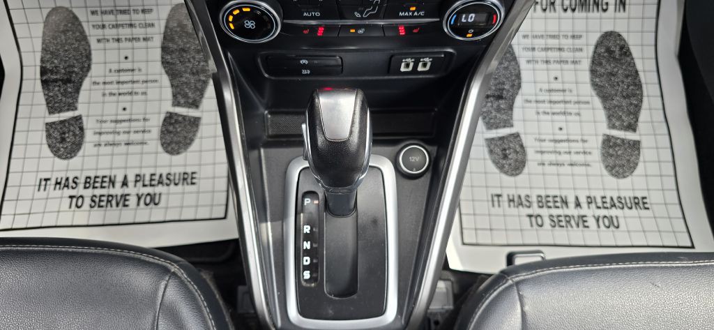 2021 Ford Econoline Image 37