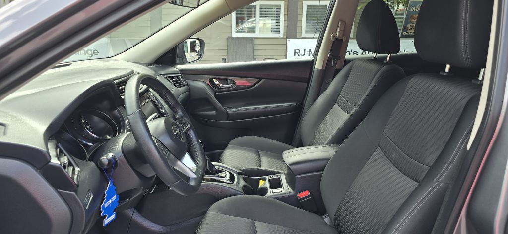 2019 Nissan Rogue Image 18
