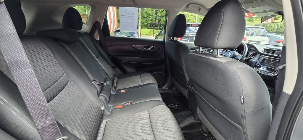 2019 Nissan Rogue Image 28