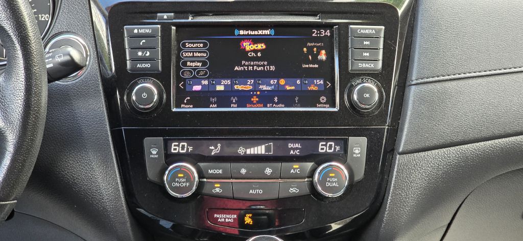 2019 Nissan Rogue Image 38
