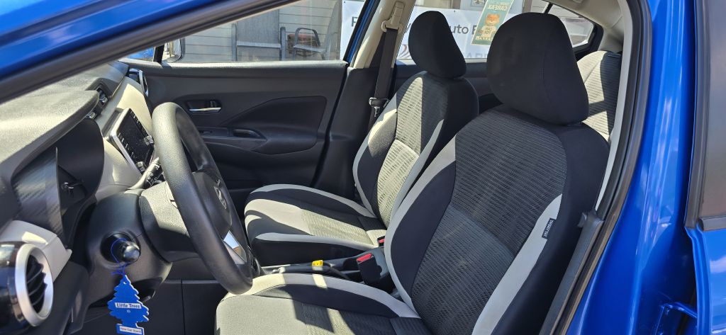 2021 Nissan Versa Image 12