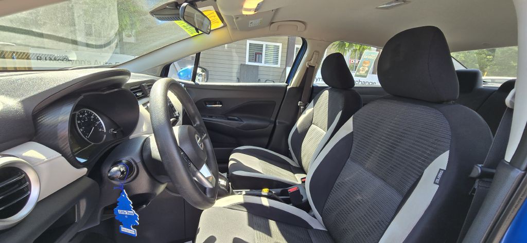 2021 Nissan Versa Image 13