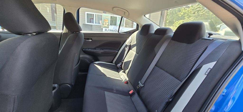 2021 Nissan Versa Image 14