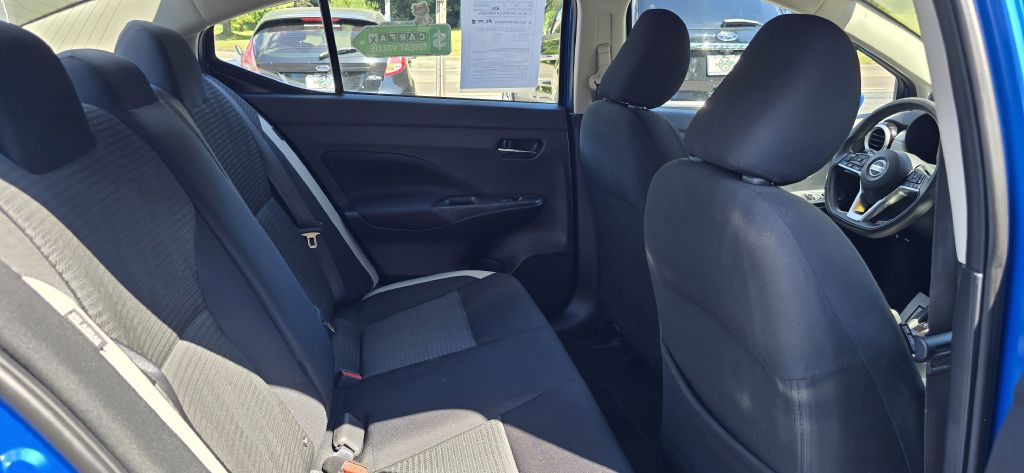2021 Nissan Versa Image 17