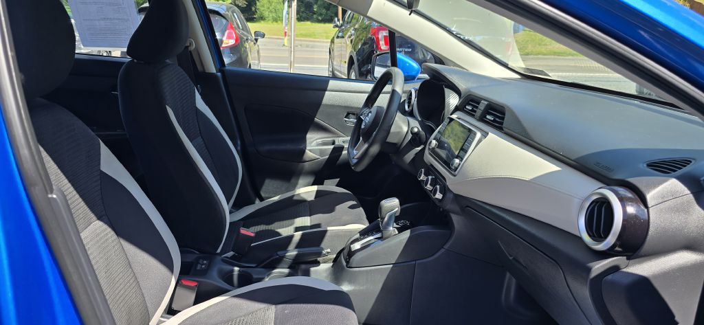2021 Nissan Versa Image 18