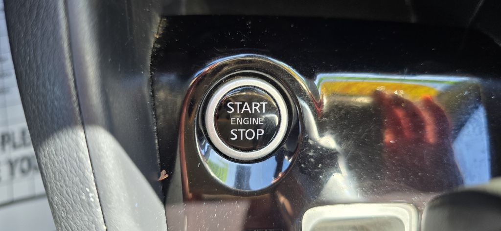 2021 Nissan Versa Image 25