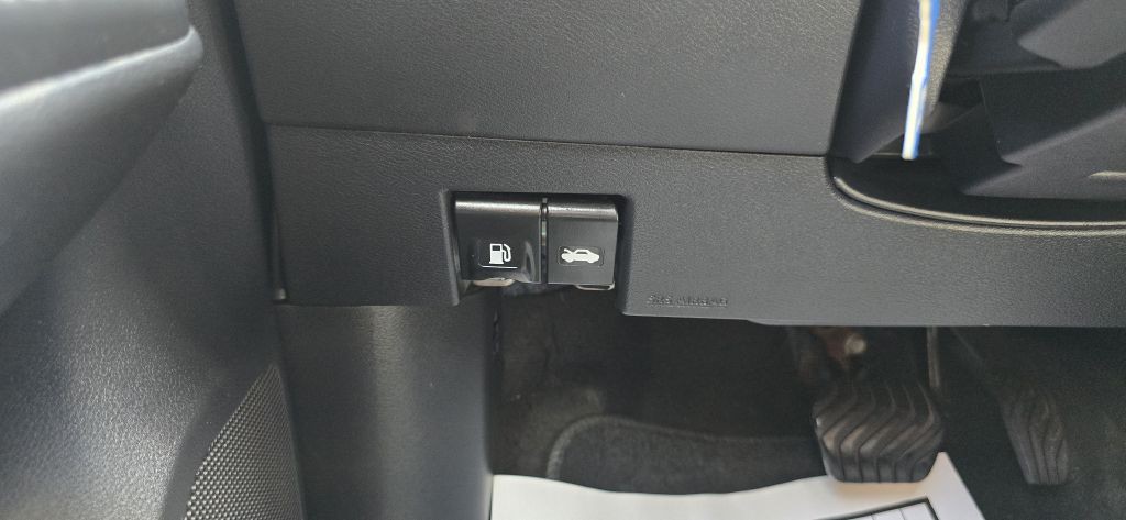 2021 Nissan Versa Image 30