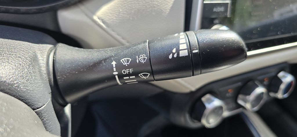 2021 Nissan Versa Image 34