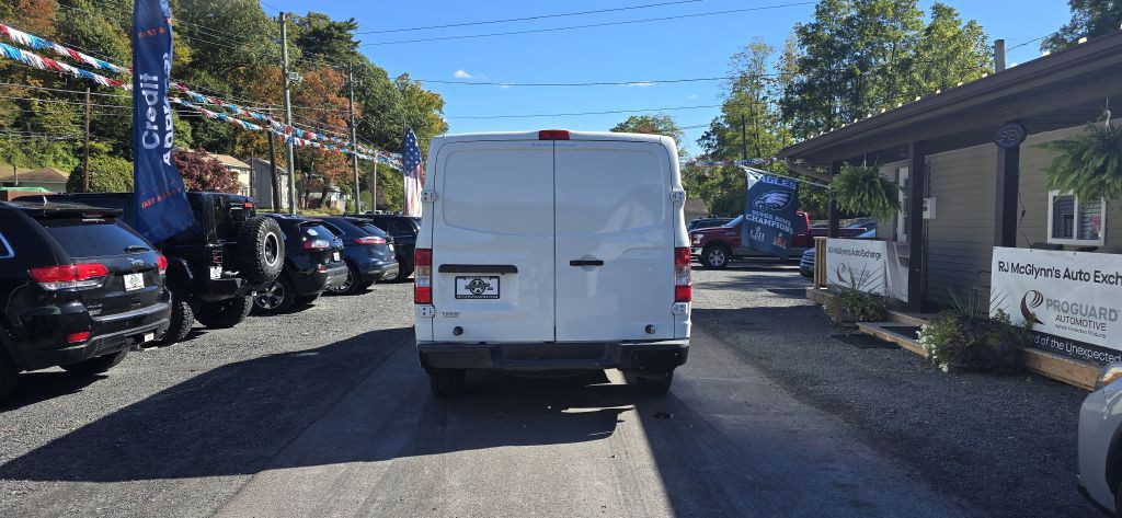 2017 Nissan NV Image 6