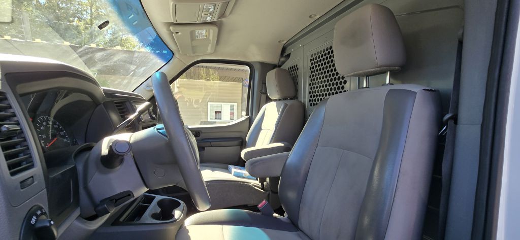 2017 Nissan NV Image 12
