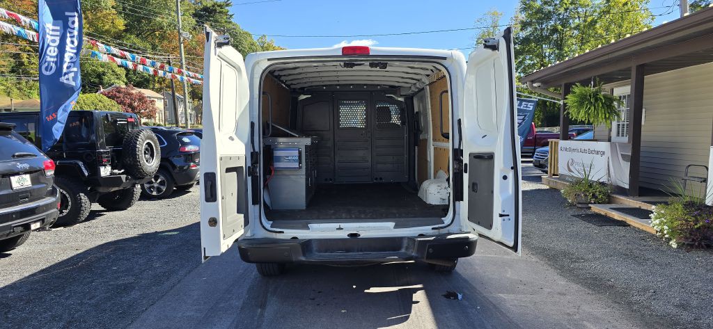 2017 Nissan NV Image 13
