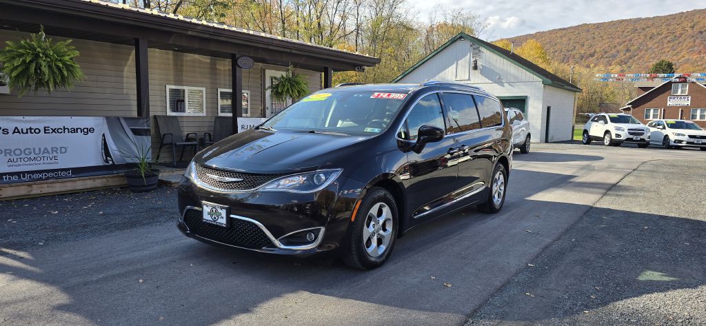 2017 Chrysler Pacifica Image 6