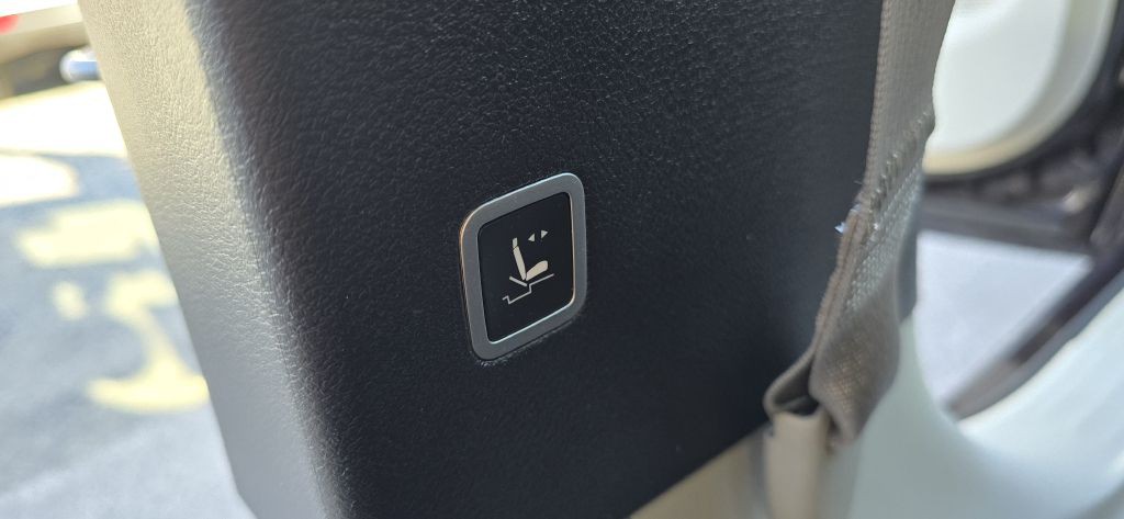 2017 Chrysler Pacifica Image 23