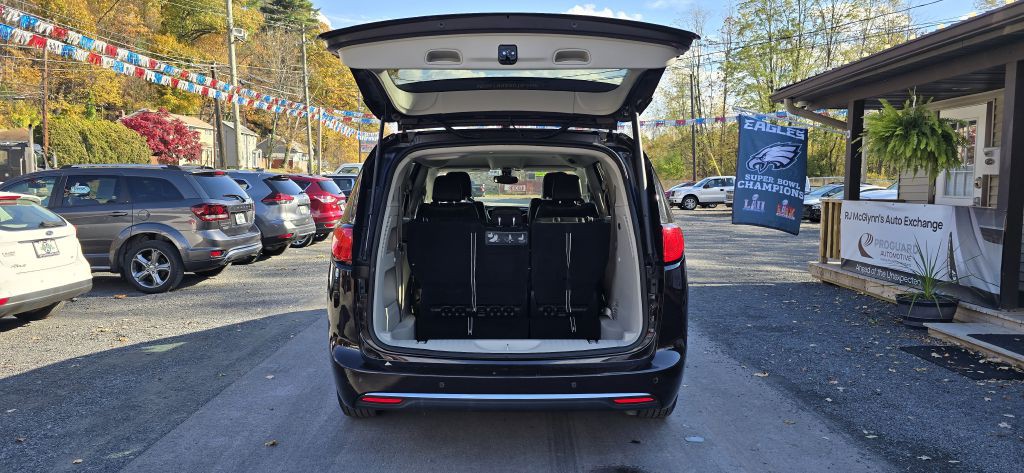 2017 Chrysler Pacifica Image 27