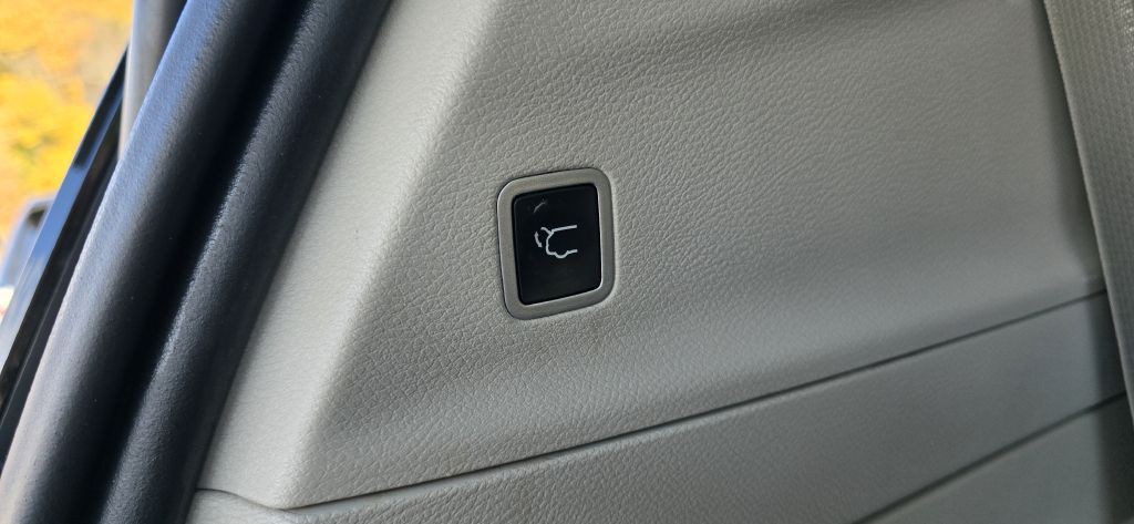 2017 Chrysler Pacifica Image 28