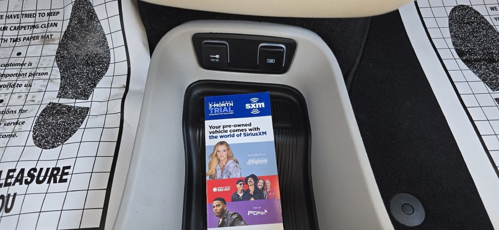 2017 Chrysler Pacifica Image 61