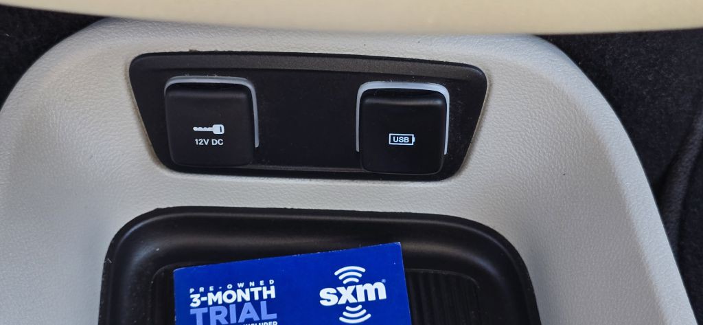 2017 Chrysler Pacifica Image 62