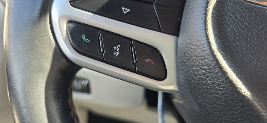 2017 Chrysler Pacifica Image 70