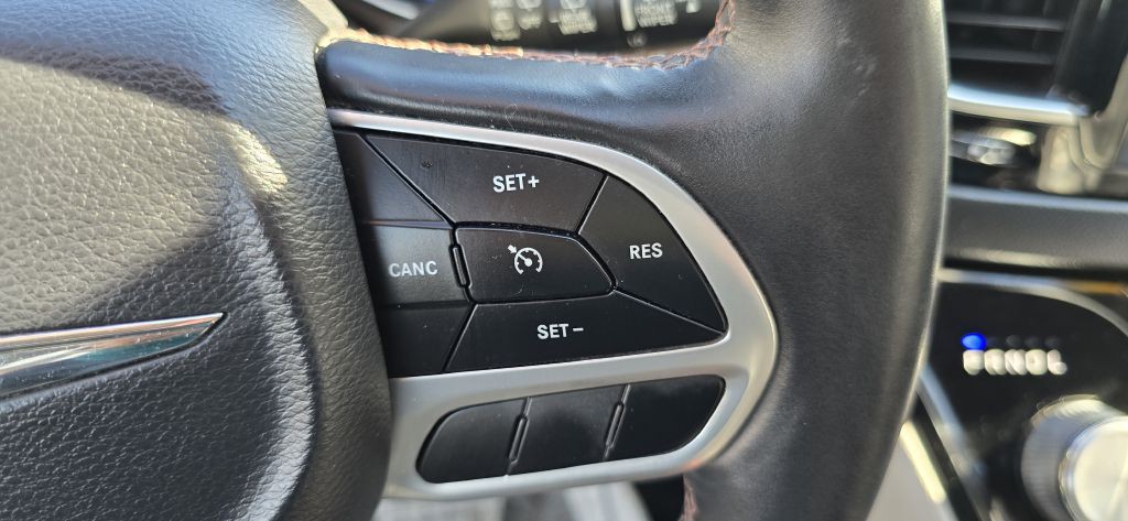 2017 Chrysler Pacifica Image 71