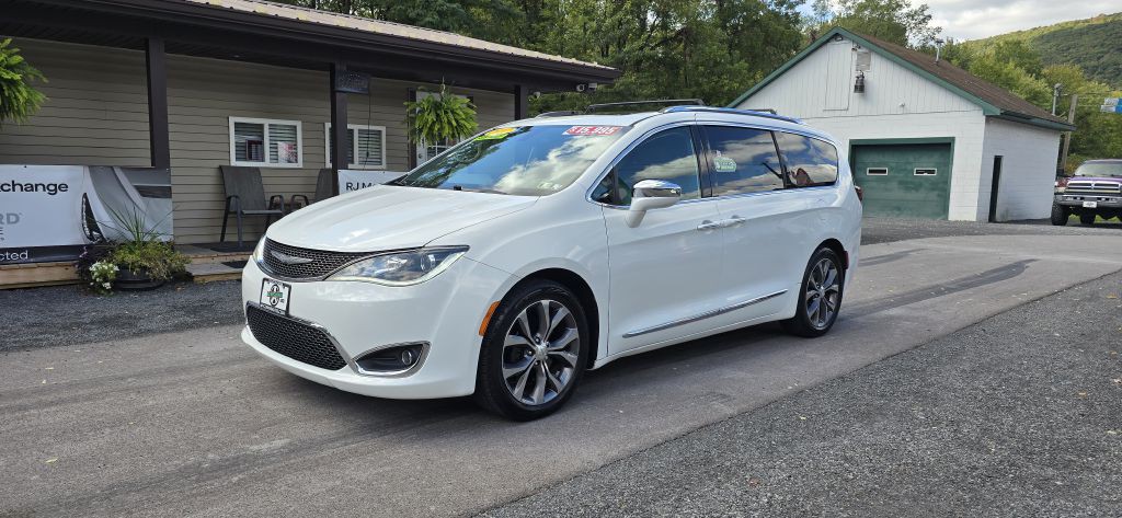 2017 Chrysler Pacifica Image 10