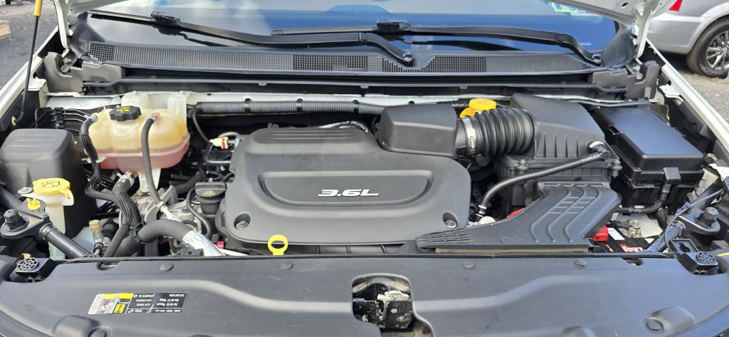 2017 Chrysler Pacifica Image 11