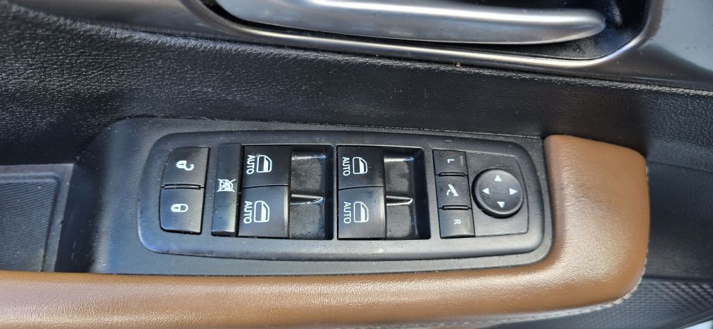 2017 Chrysler Pacifica Image 16