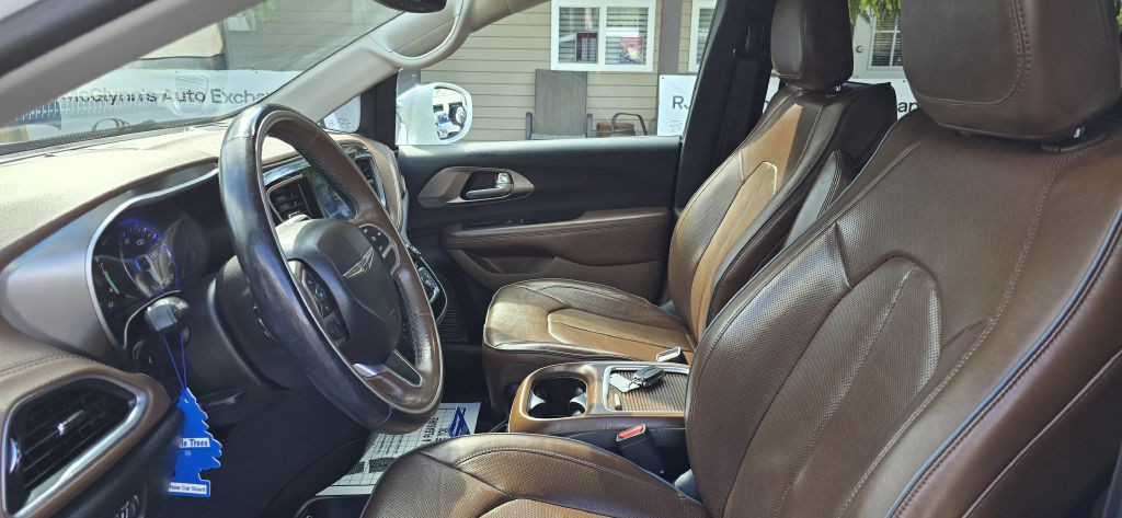 2017 Chrysler Pacifica Image 21