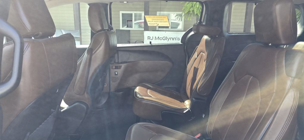 2017 Chrysler Pacifica Image 22