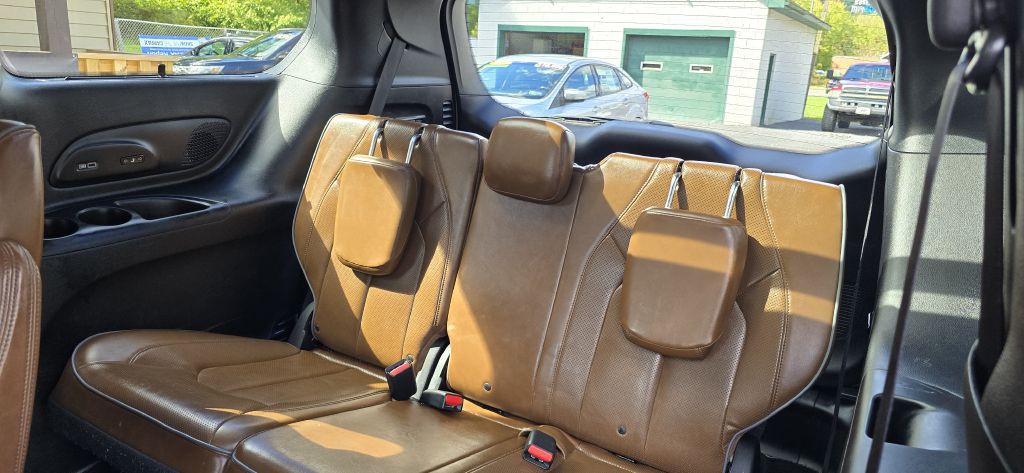 2017 Chrysler Pacifica Image 24