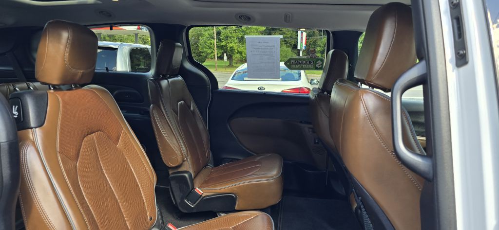 2017 Chrysler Pacifica Image 47