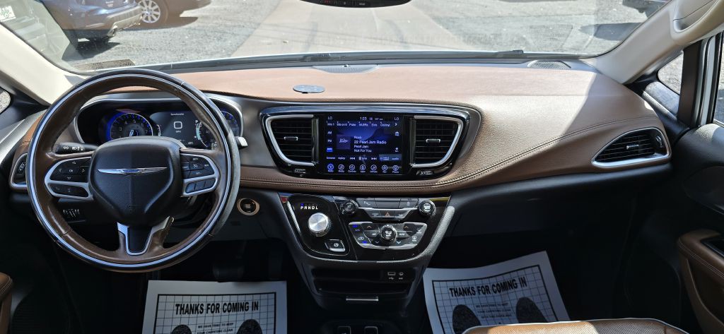 2017 Chrysler Pacifica Image 53