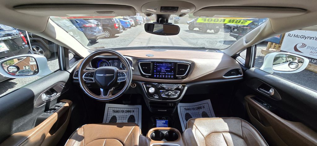 2017 Chrysler Pacifica Image 55