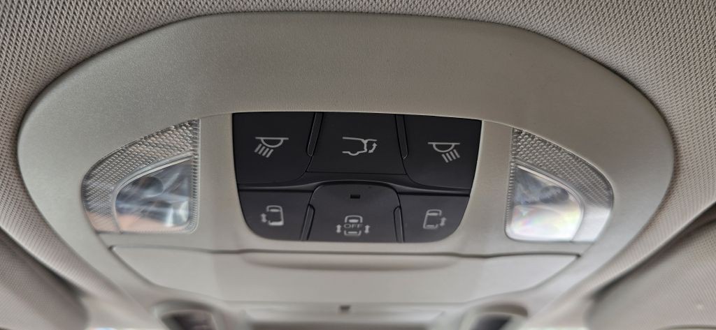 2017 Chrysler Pacifica Image 56