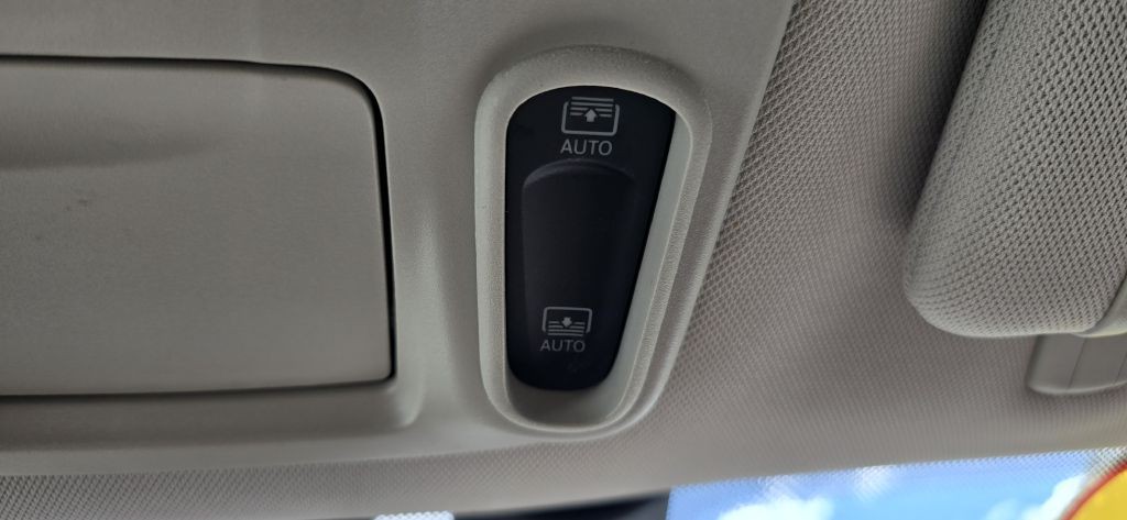 2017 Chrysler Pacifica Image 58