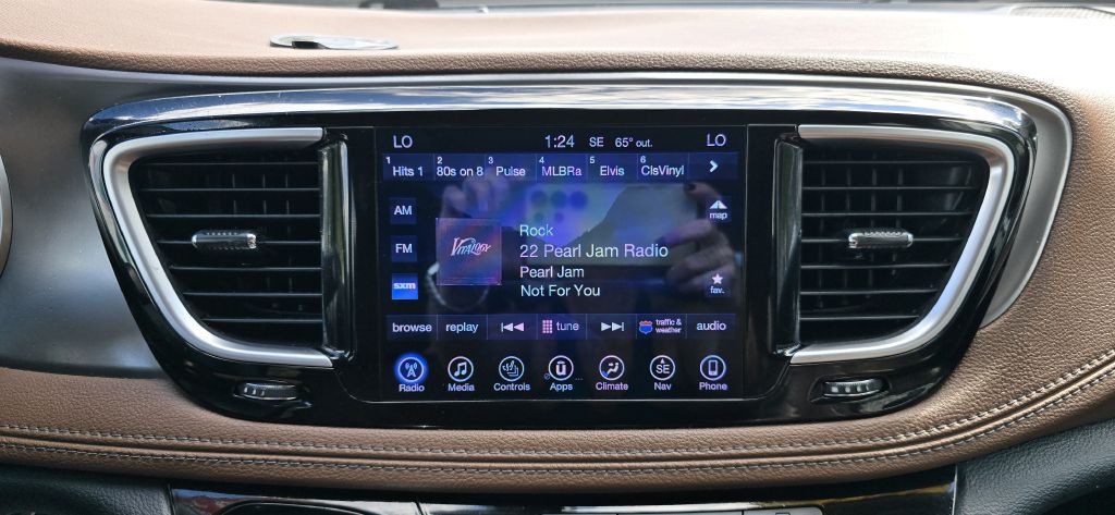 2017 Chrysler Pacifica Image 59