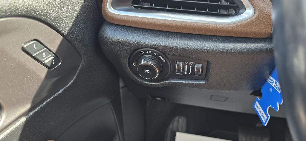 2017 Chrysler Pacifica Image 74