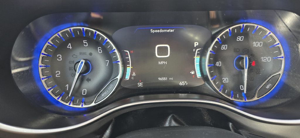 2017 Chrysler Pacifica Image 80